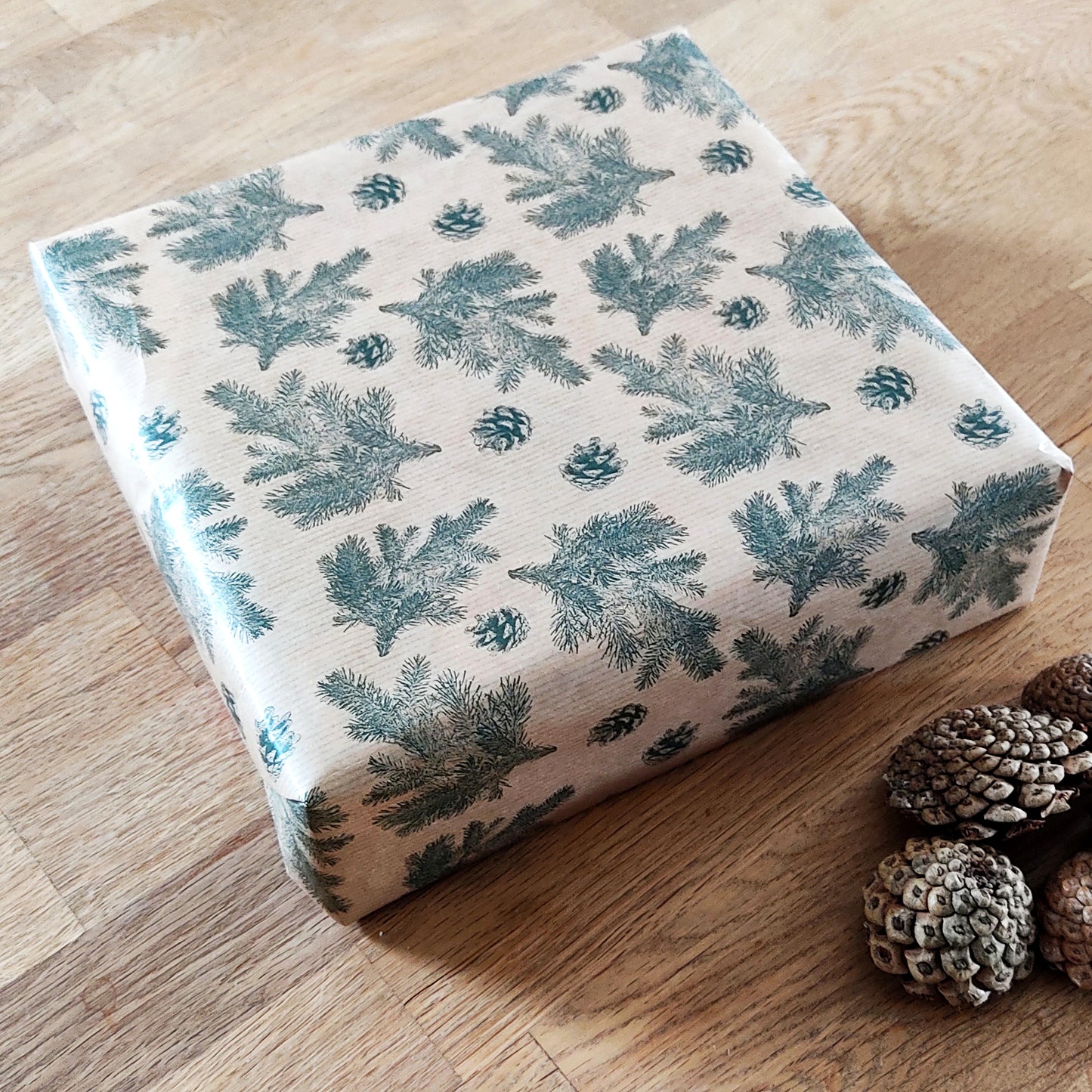 Gift Wrapping - Pine